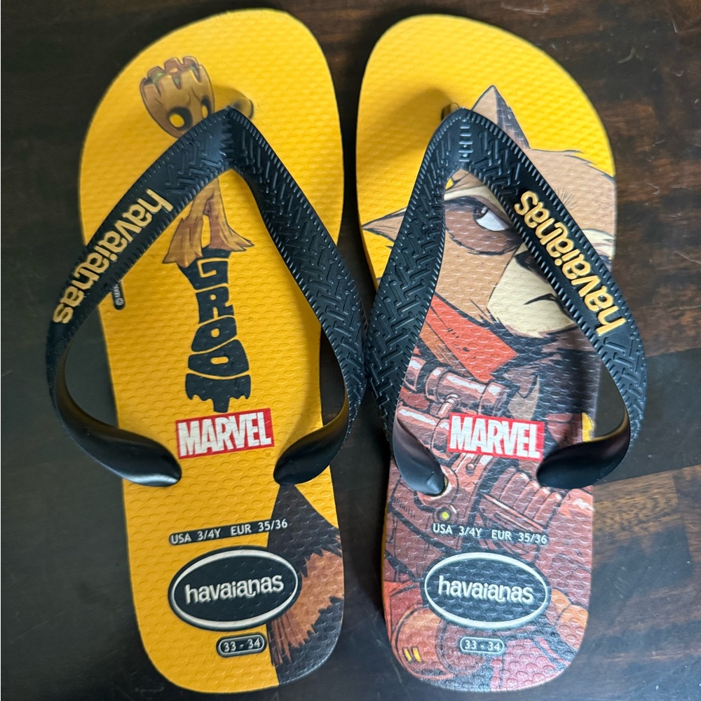 Marvel Havaianas Yellow and Black Flip Flops